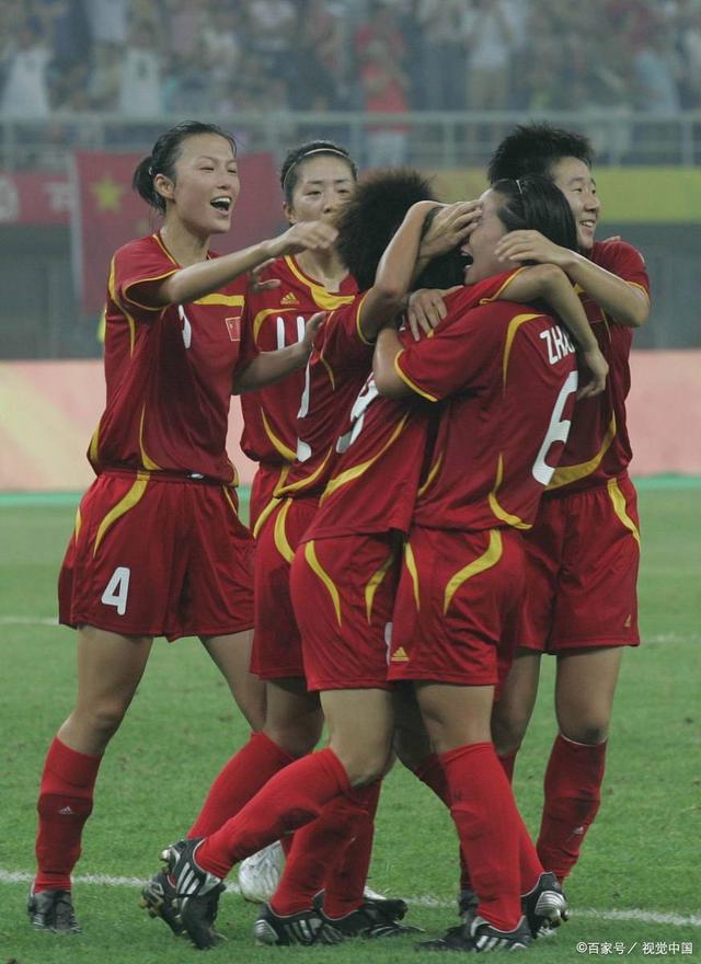 勇气无限!中国女足队员奋力拼搏!的简单介绍 勇气无限!中国女足队员奋力拼搏!的简单介绍