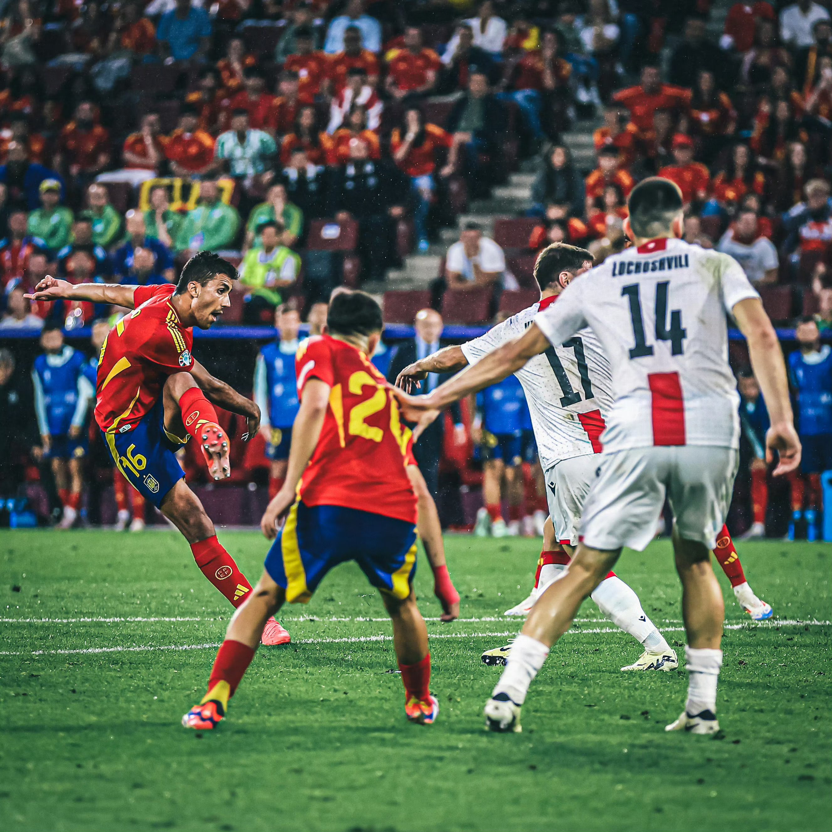 西班牙队成功逆转，晋级欧锦赛半决赛的简单介绍