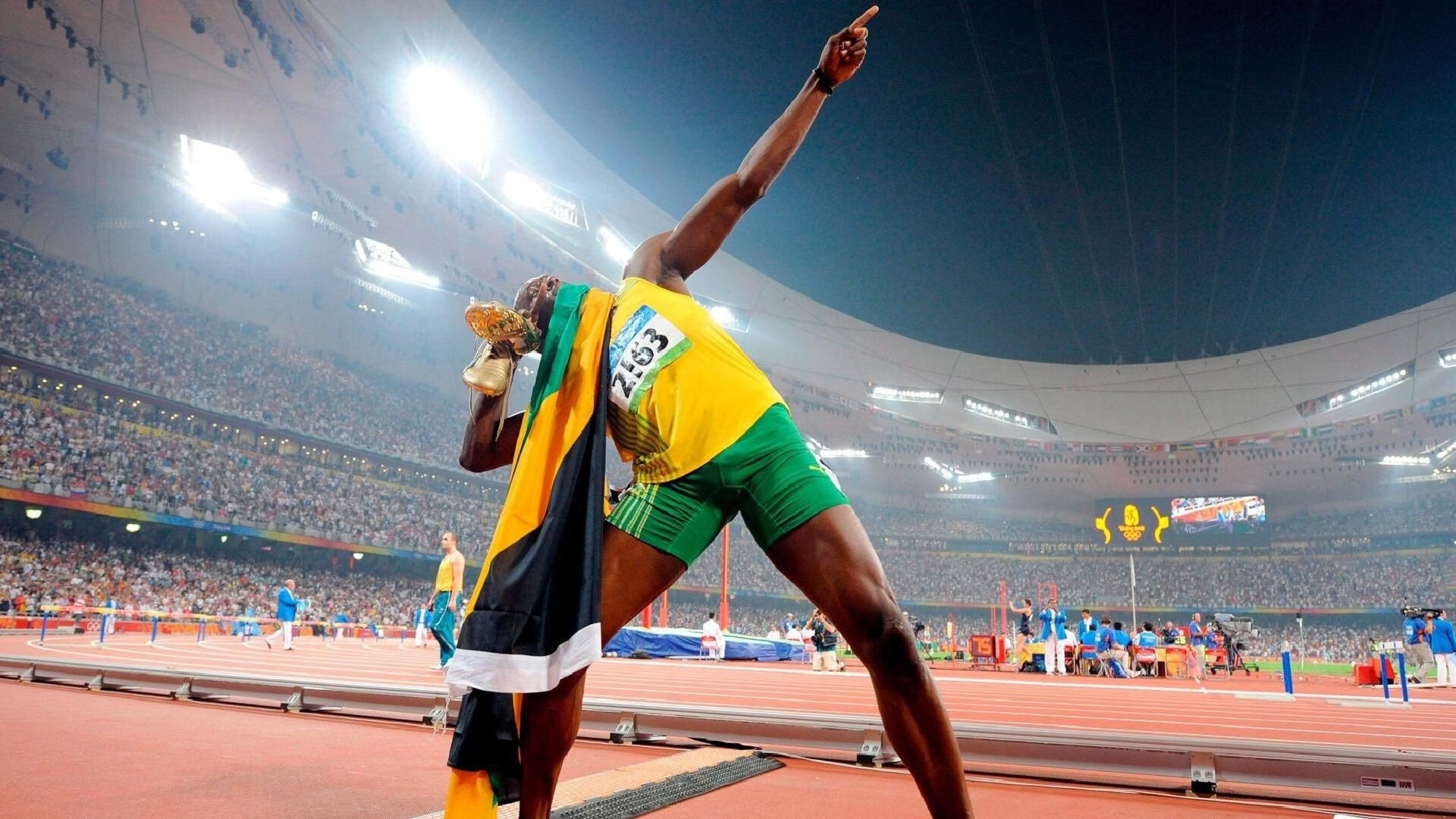 铁幕下的独舞,当沙特权杖遭遇几内亚,阿克如何以一人之力撕裂压制