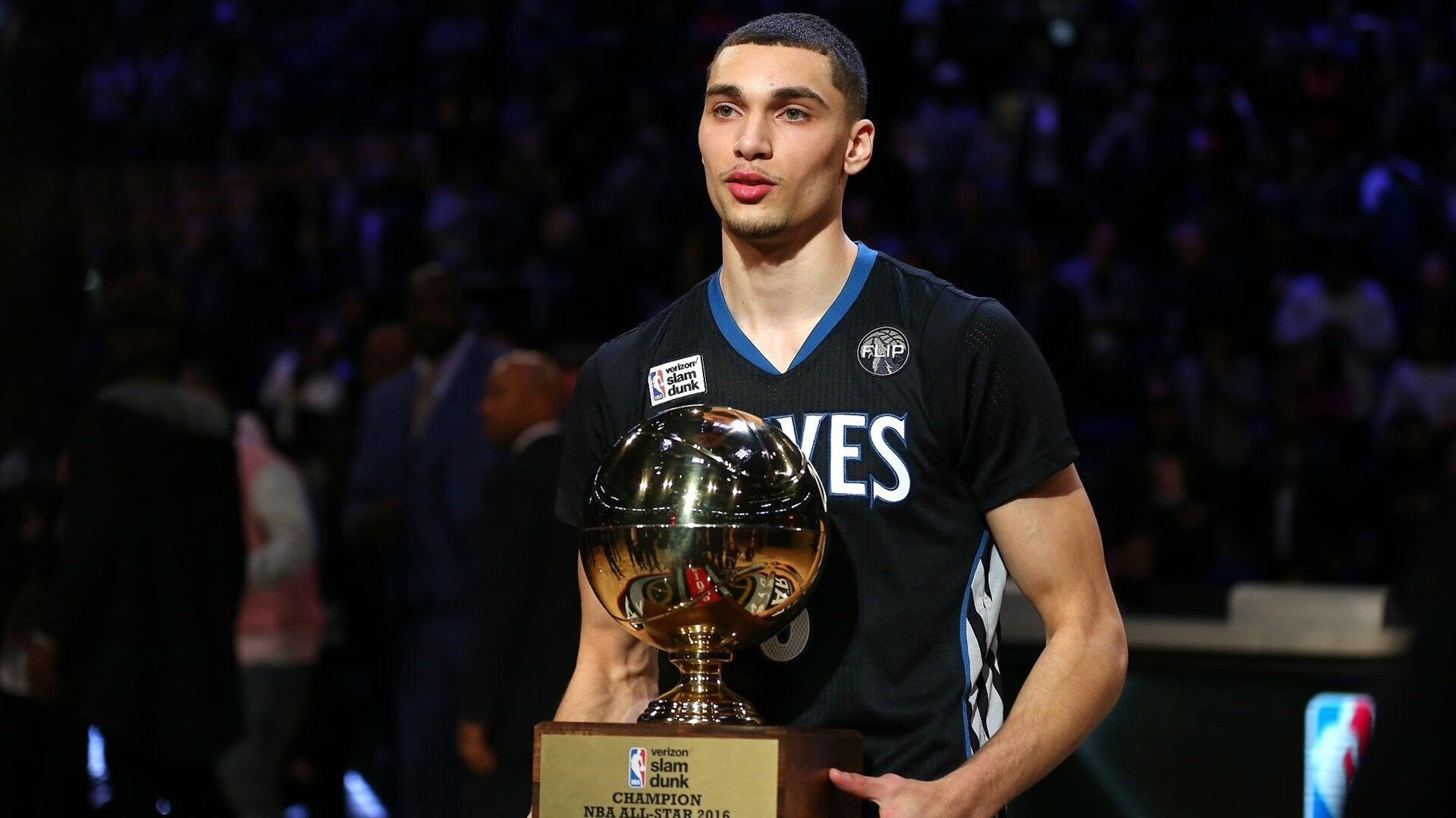 从卡塔尔到东京，当本泽马的不存在进球遇见日本足球的存在主义胜利