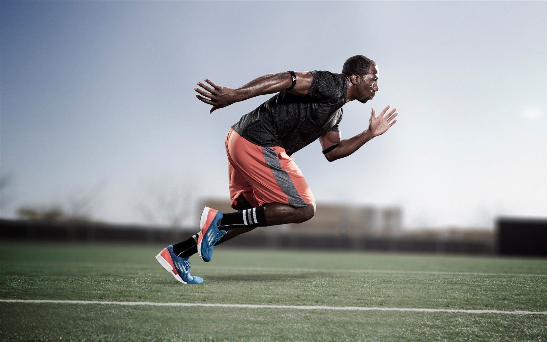 欧冠决赛焦点战，曼联强行终结卡塔尔足球帝国的崛起序章